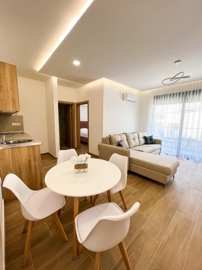 Square Residence Ulcinj Bagian luar foto