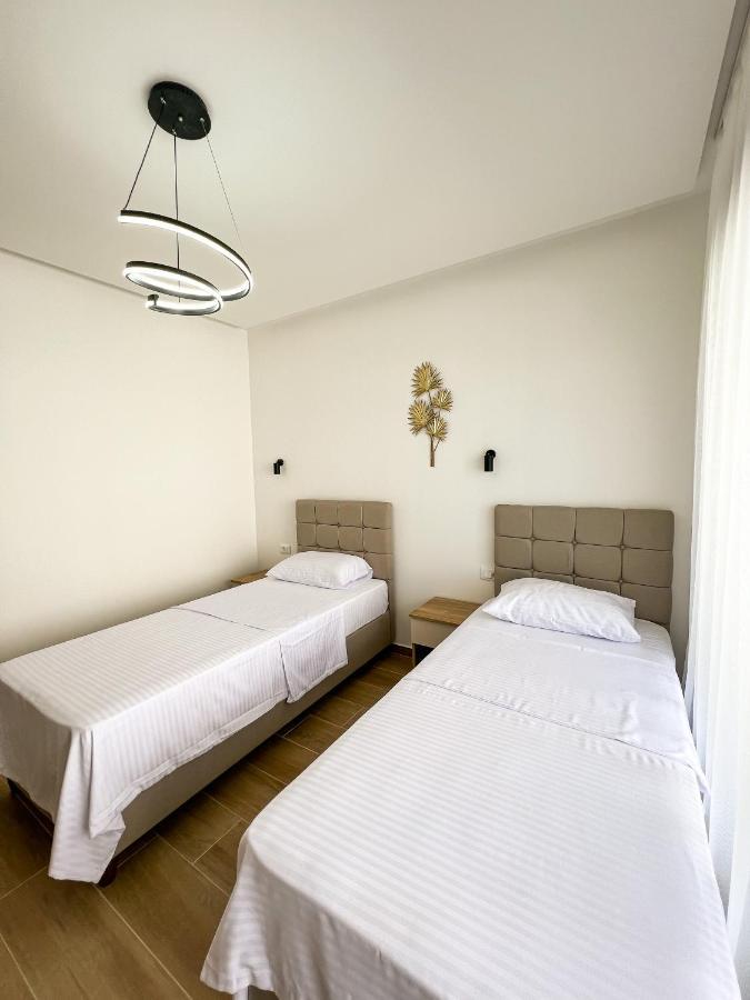 Square Residence Ulcinj Bagian luar foto