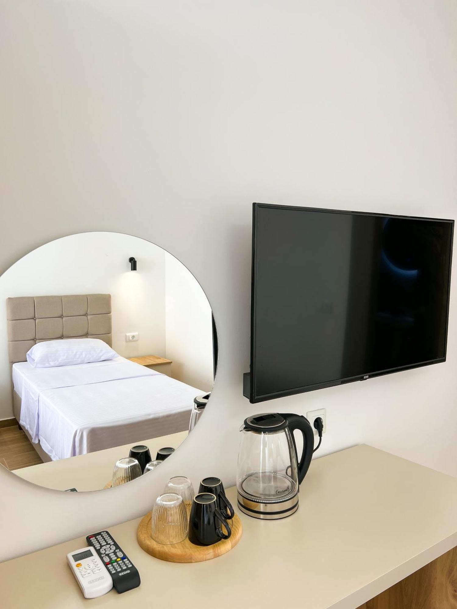 Square Residence Ulcinj Bagian luar foto