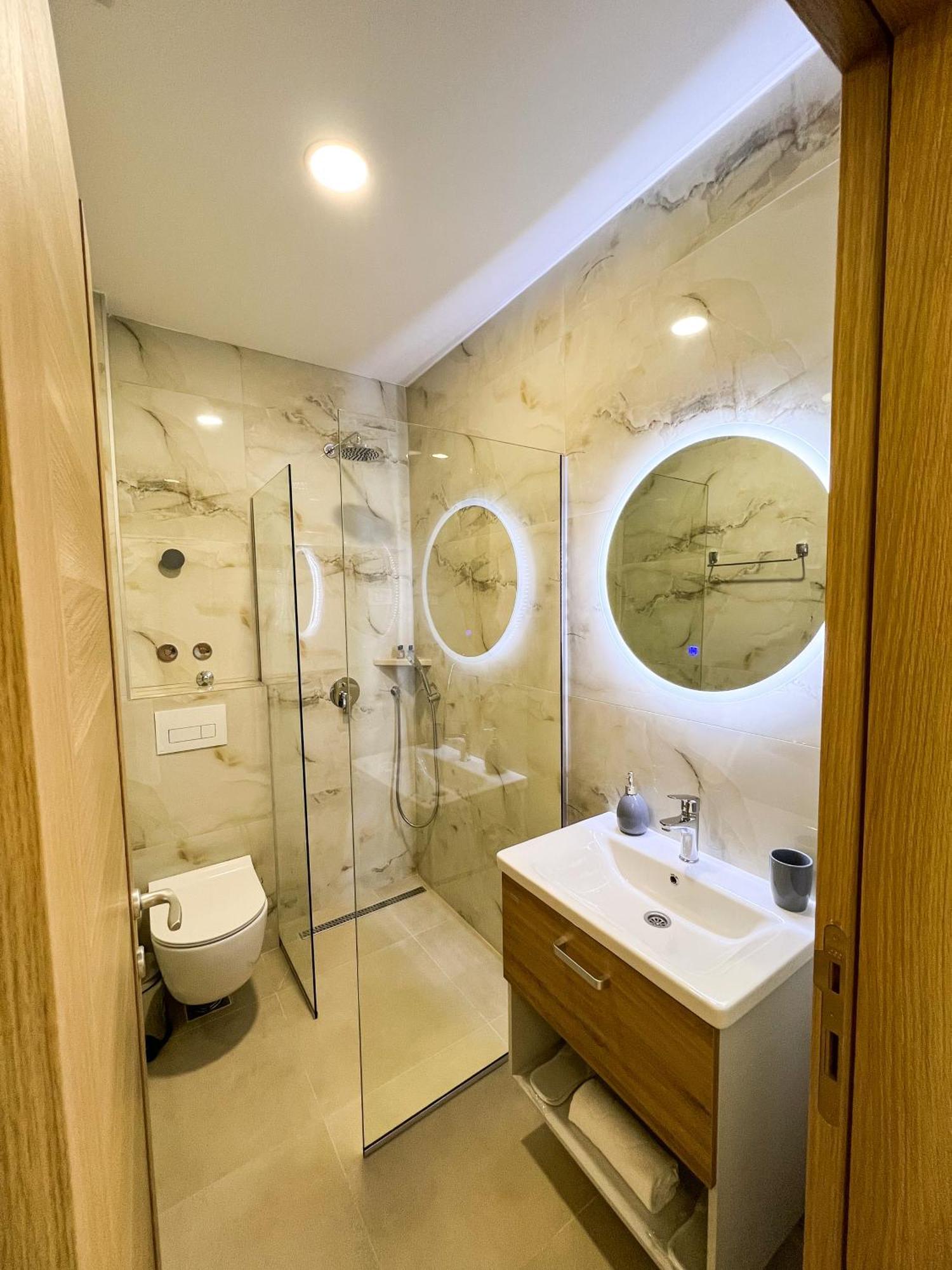 Square Residence Ulcinj Bagian luar foto