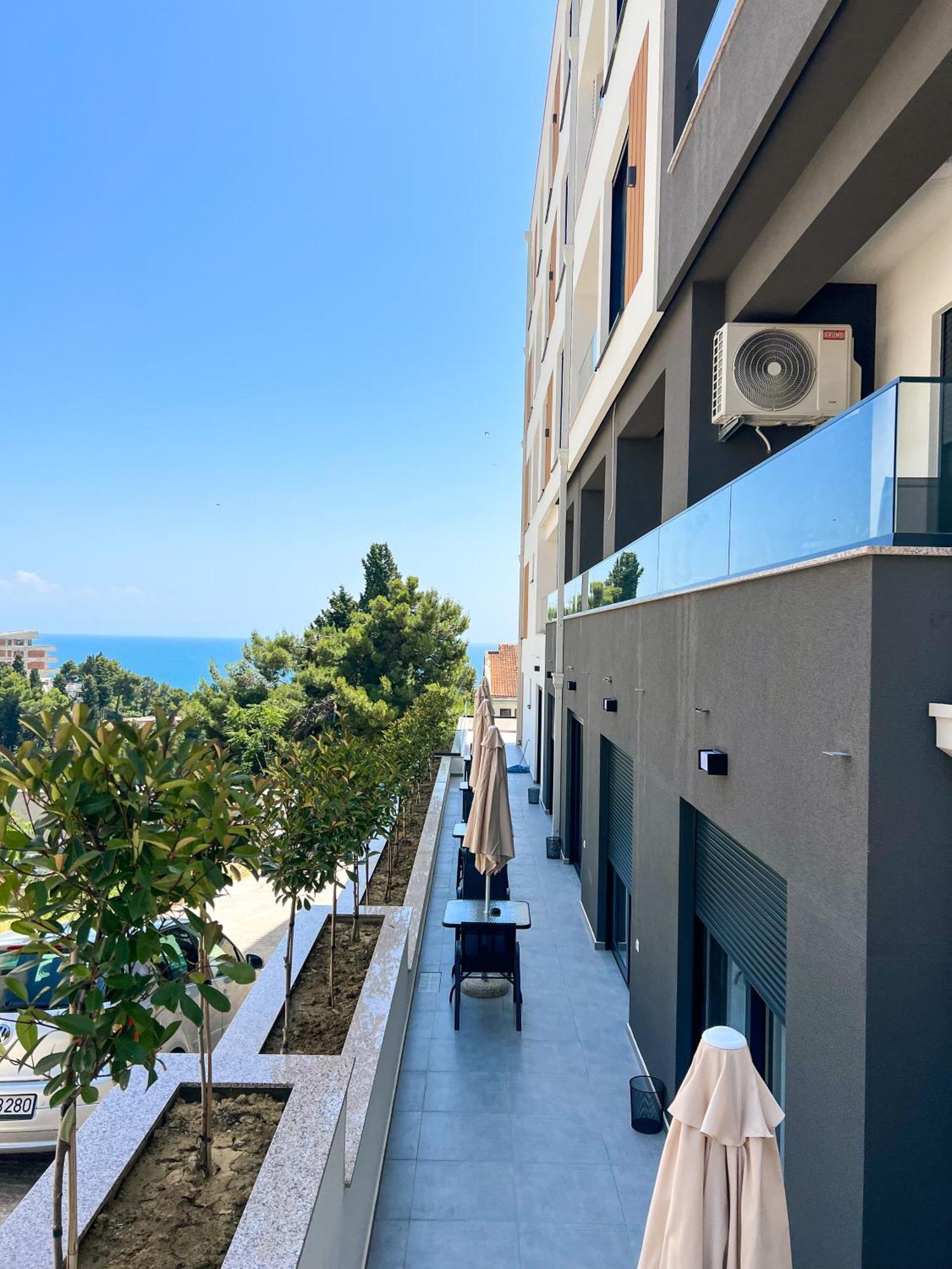 Square Residence Ulcinj Bagian luar foto