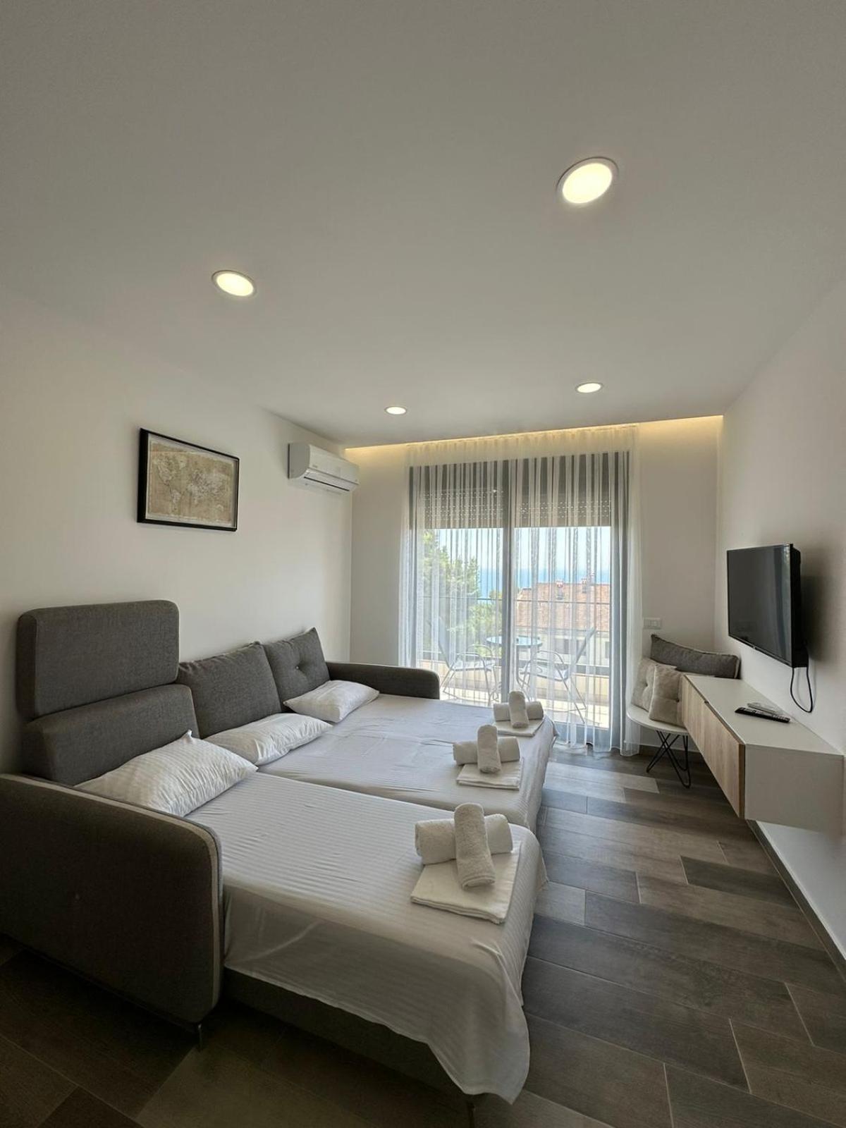 Square Residence Ulcinj Bagian luar foto