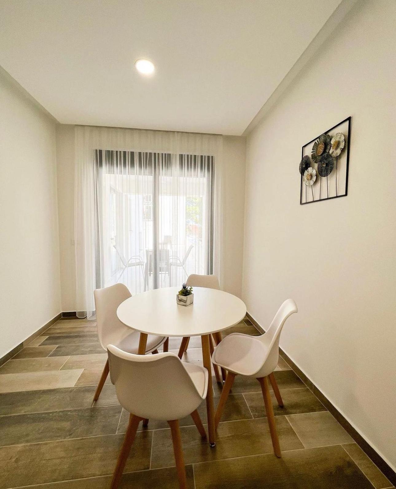 Square Residence Ulcinj Bagian luar foto